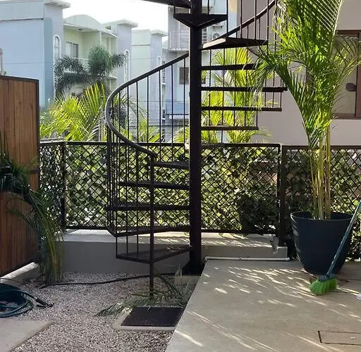 Turtle Townhome #2 Private Pool & Garden 300 Mtrs To Holiday home