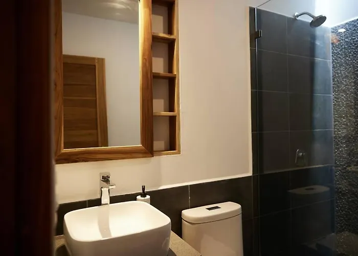 Turtle Townhome #2 Private Pool & Garden 300 Mtrs To Holiday home *