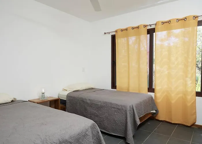 Turtle Townhome #2 Private Pool & Garden 300 Mtrs To Holiday home *